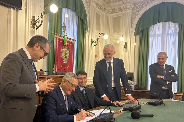 - RIPRODUZIONE RISERVATA