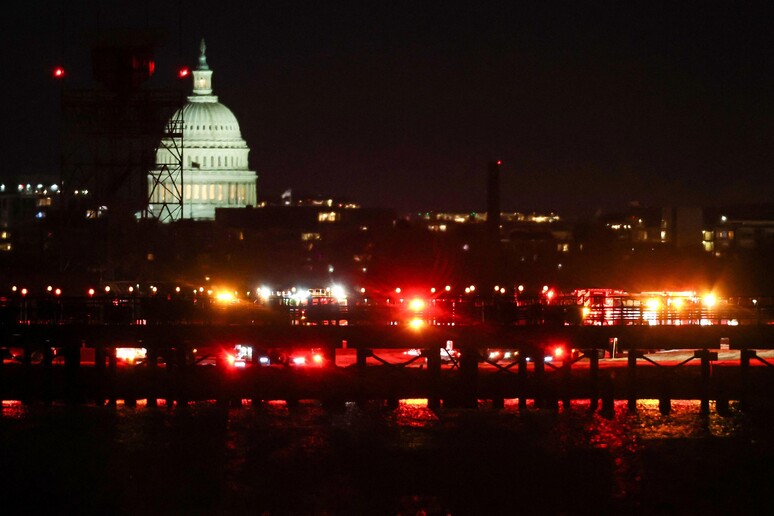 Scontro aereo-elicottero militare a D.C, vittime