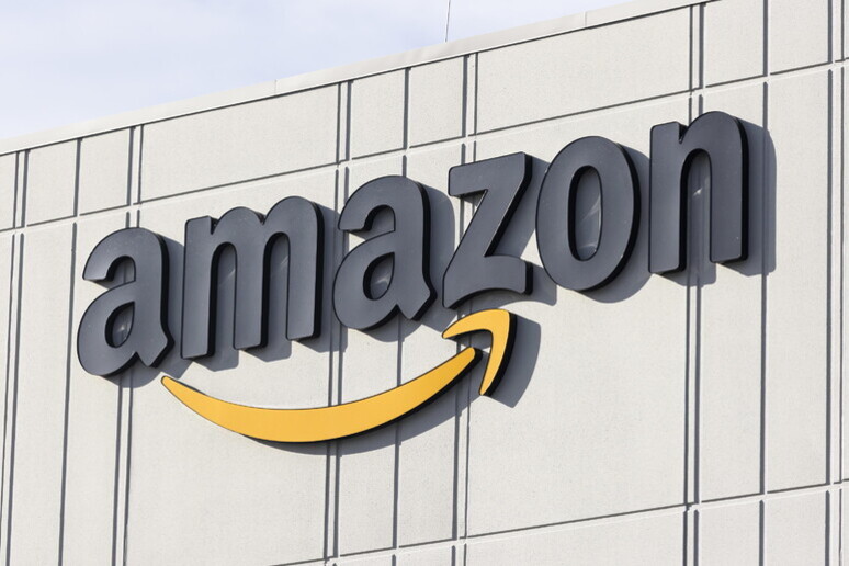 Amazon porta a 1.876 euro stipendio ingresso rete logistica - RIPRODUZIONE RISERVATA