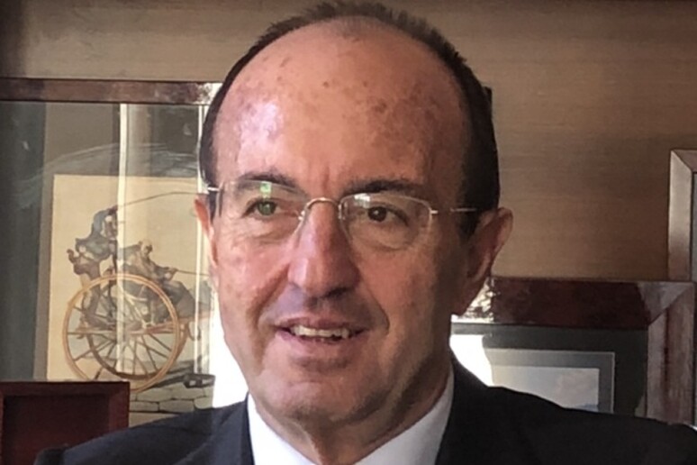 - RIPRODUZIONE RISERVATA