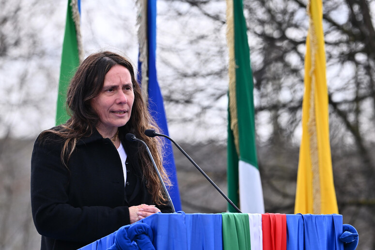 - RIPRODUZIONE RISERVATA