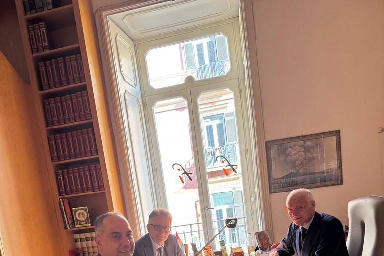 - RIPRODUZIONE RISERVATA