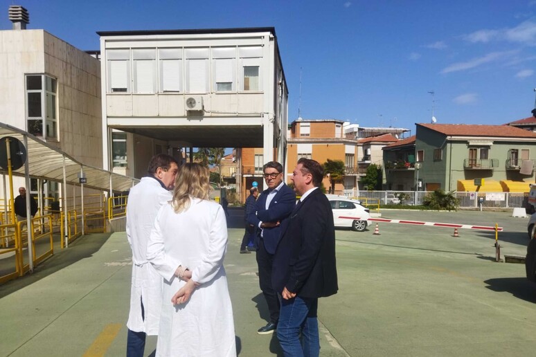 - RIPRODUZIONE RISERVATA