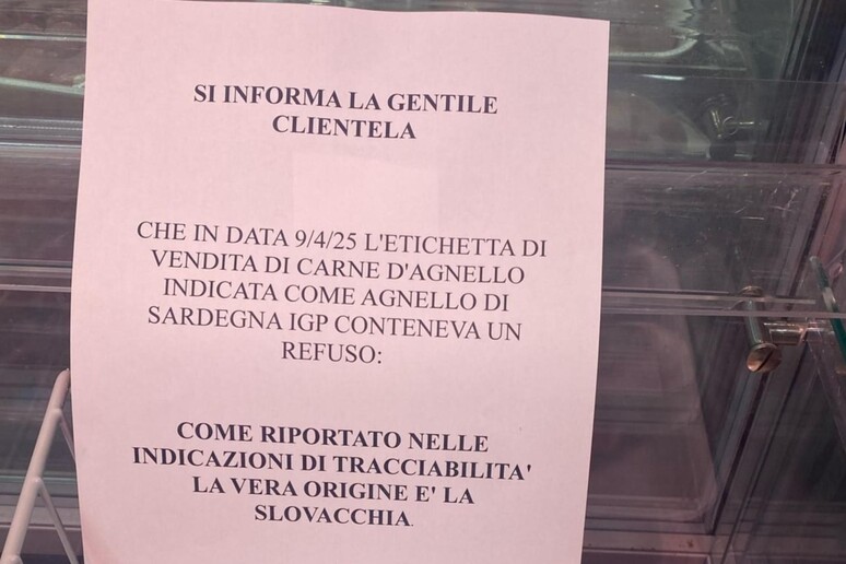 Etichetta agnello di Sardegna errata - RIPRODUZIONE RISERVATA