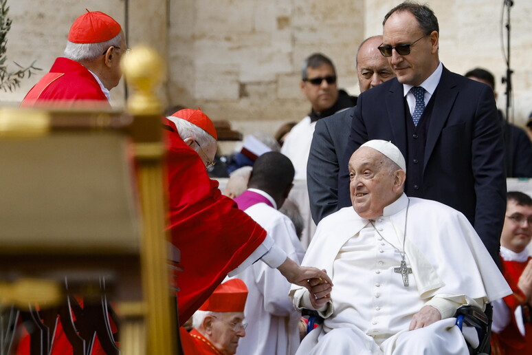 Il Papa in piazza San Pietro nel giorno della Domenica delle Palme - RIPRODUZIONE RISERVATA