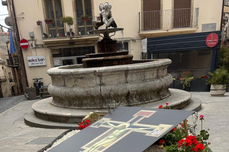 - RIPRODUZIONE RISERVATA