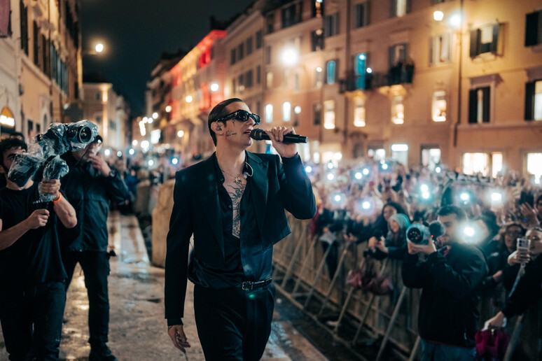 Achille Lauro,  'mio più grande lusso è stato sognare ' - RIPRODUZIONE RISERVATA