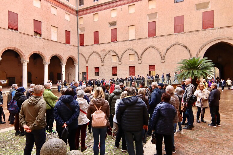 - RIPRODUZIONE RISERVATA