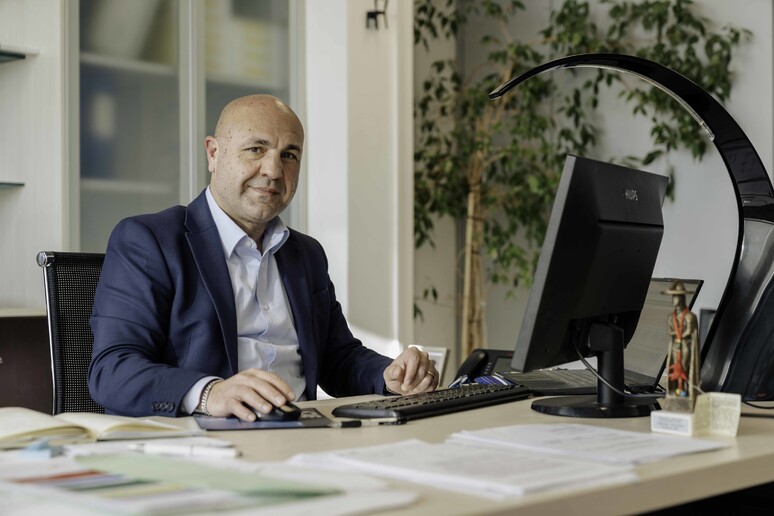 - RIPRODUZIONE RISERVATA