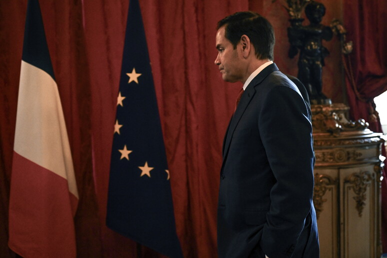 - RIPRODUZIONE RISERVATA