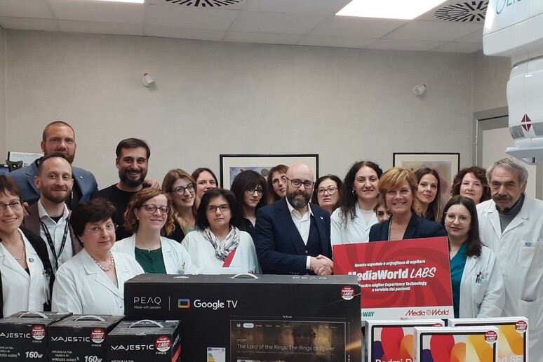 - RIPRODUZIONE RISERVATA