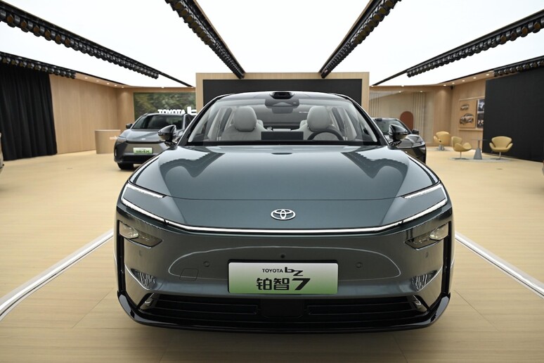 Toyota amplia la gamma delle elettriche per la Cina con la bZ7 © ANSA/Toyota