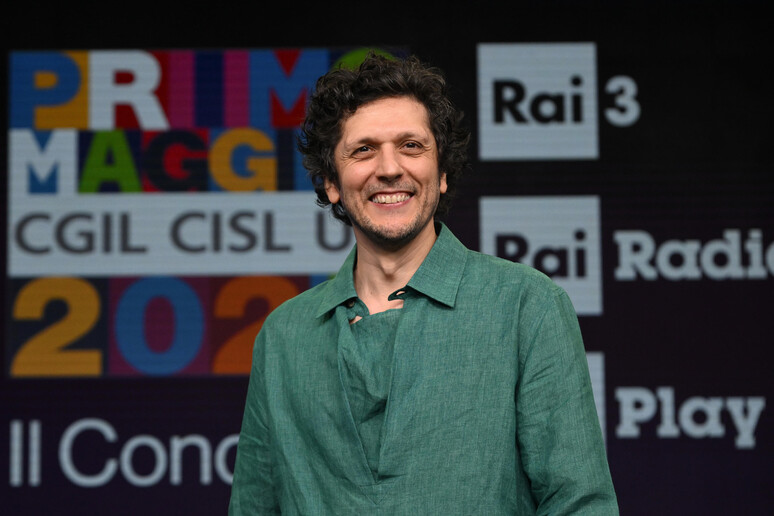 - RIPRODUZIONE RISERVATA