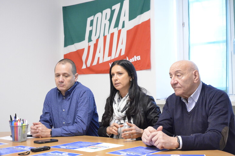 - RIPRODUZIONE RISERVATA