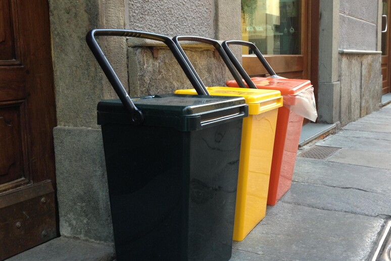 - RIPRODUZIONE RISERVATA