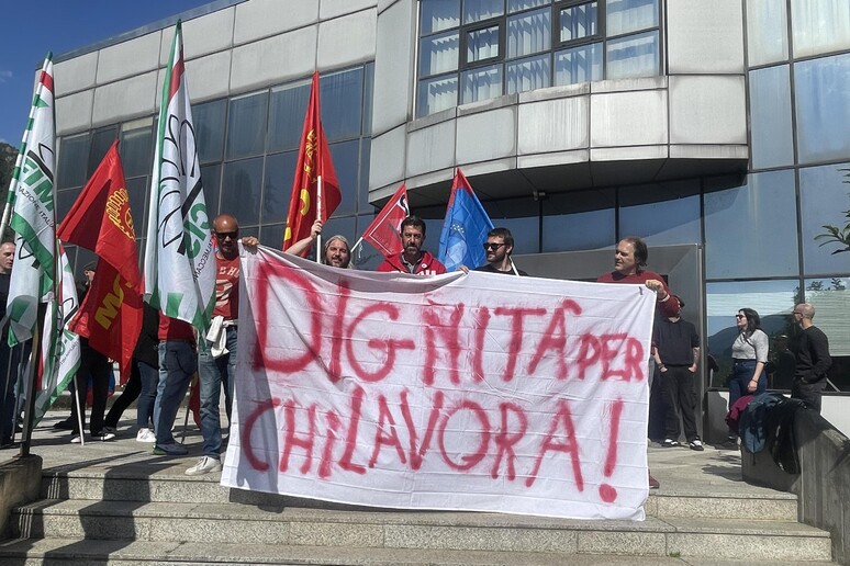 - RIPRODUZIONE RISERVATA