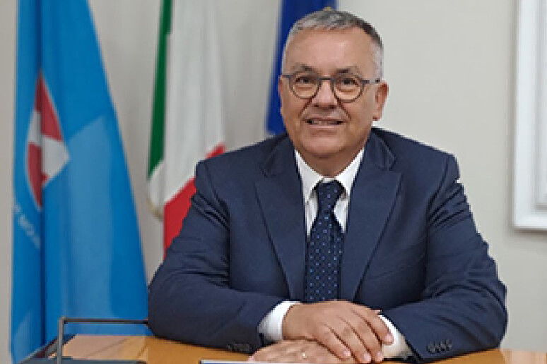 - RIPRODUZIONE RISERVATA