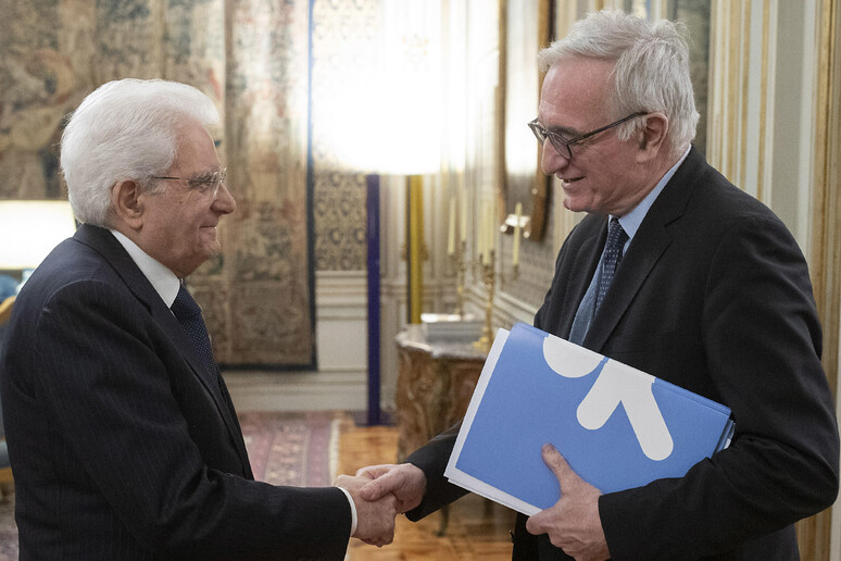 - RIPRODUZIONE RISERVATA