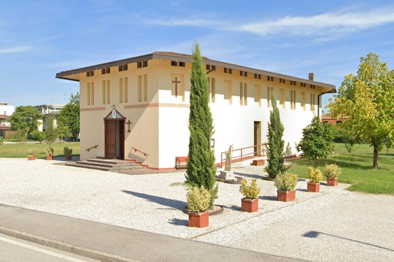 - RIPRODUZIONE RISERVATA