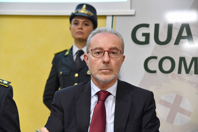 - RIPRODUZIONE RISERVATA