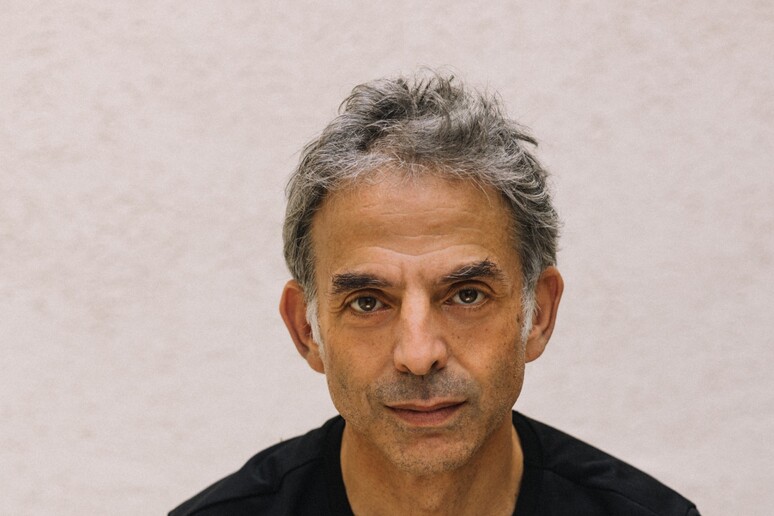 - RIPRODUZIONE RISERVATA