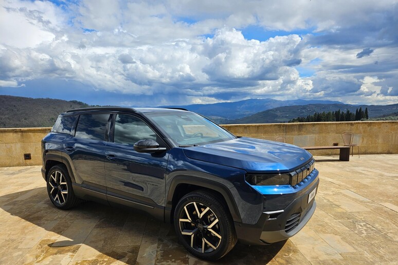 Nuova Jeep Compass - RIPRODUZIONE RISERVATA