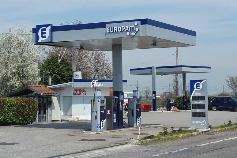 - RIPRODUZIONE RISERVATA