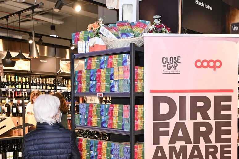 'Dire, fare, amare ', campagna Coop per l 'educazione affettiva - RIPRODUZIONE RISERVATA