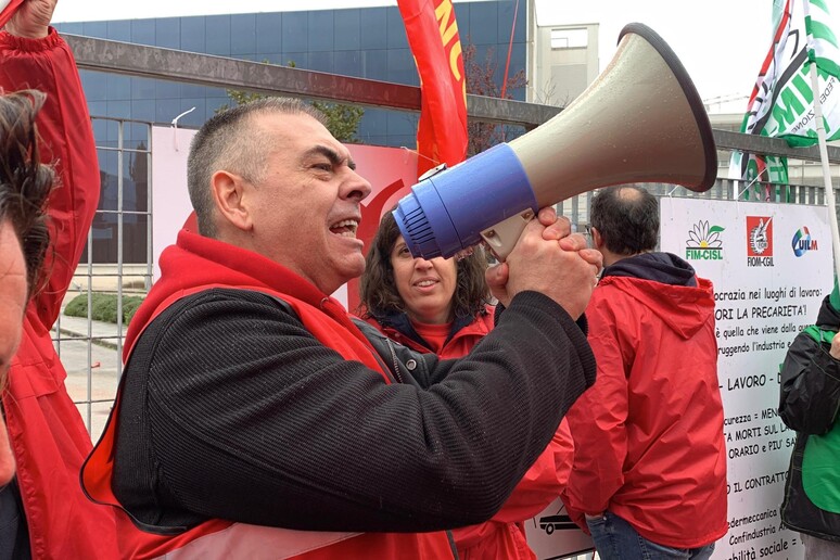 - RIPRODUZIONE RISERVATA