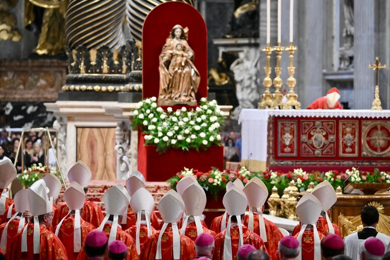Conclave: cardinali in S.Pietro per messa Pro eligendo Pontifice