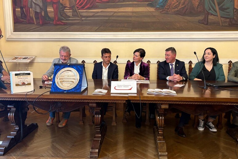 - RIPRODUZIONE RISERVATA