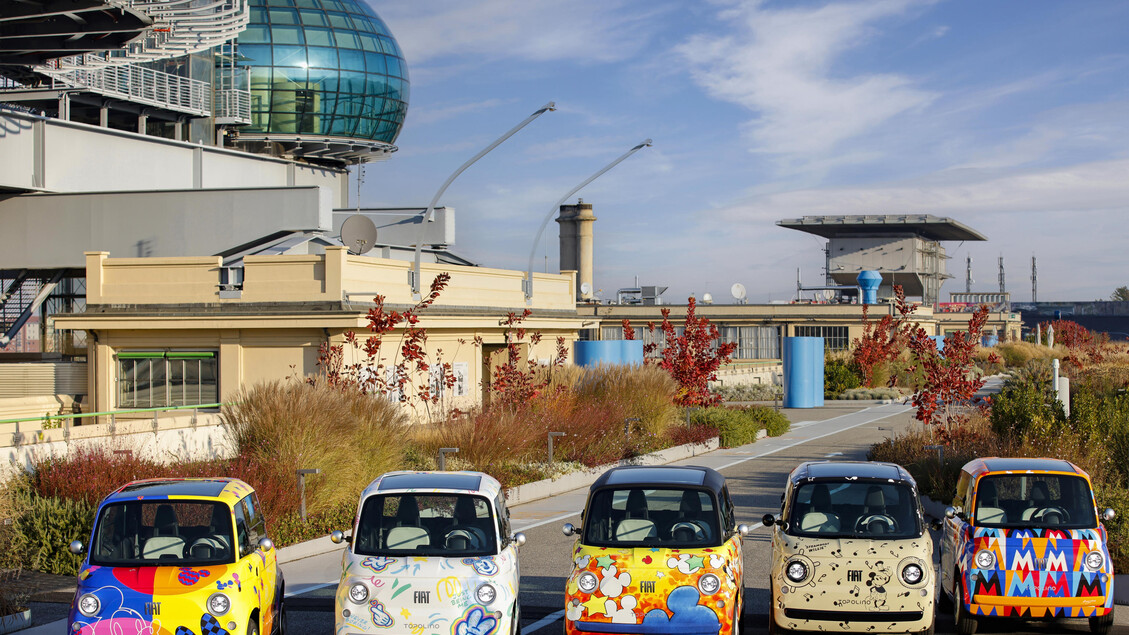 Fiat Topolino, 5 modelli unici per 100 anni di Disney e Lingotto - RIPRODUZIONE RISERVATA