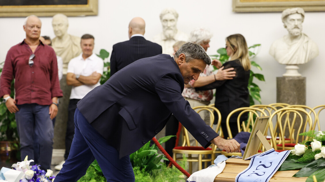 - RIPRODUZIONE RISERVATA