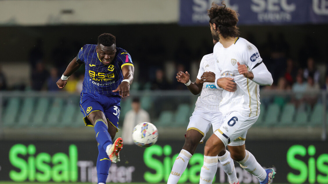 Soccer: Serie A; Hellas Verona FC vs Cagliari Calcio