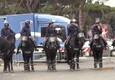 Lazio-Roma, largo uso di fumogeni. Poi il coro: 'Uccidiamoli' © ANSA