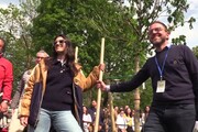 Earth Day, da Elisa un appello al Governo: 'Svecchiate le pratiche per piantare alberi'