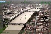 VIDEO L'elicottero della polizia monitora l'Arno in piena