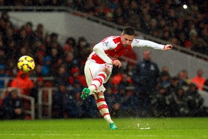 Arsenal-Queens Park Rangers 2-1 (ANSA)