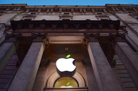 Apple Store © ANSA