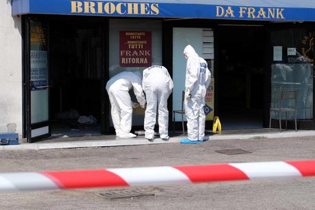 Sparatoria in strada: un morto e un ferito a Brescia © ANSA