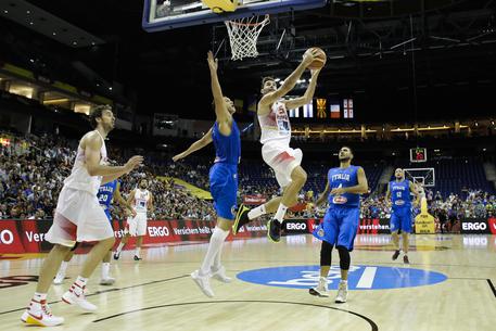 Europei basket: Italia batte Spagna 105-98 © AP