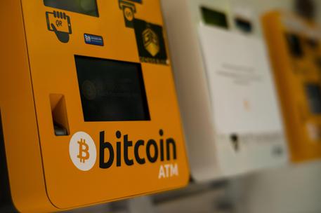 Bitcoin, la Cina studia una stretta al trading © EPA