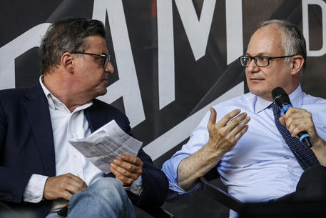 Carlo Calenda e Roberto Gualtieri (archivio) © ANSA