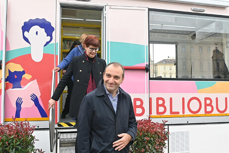 Il Bibliobus raddoppia e arriva in tutte le circoscrizioni