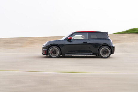 Al Salone di Parigi&nbsp;Mini John Cooper Works Electric e John Cooper Works Aceman