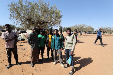 Sub-Saharan African migrants camp in Jebeniana