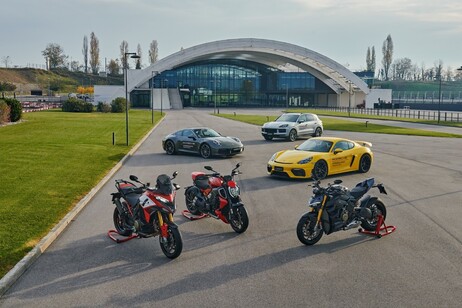 Ducati incontra le 4 ruote con Porsche &amp; Ducati Experience