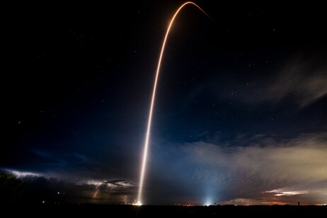 Il lancio della missione Fram2, la  prima a portare un equipaggio nell'orbita polare (fonte: SpaceX da X)