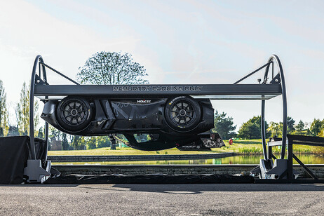 McMurtry Spéirling, hypercar che si muove a testa in giù