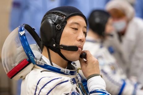 L'astronauta della NASA Jonny Kim prima del volo sulla  Soyuz (fonte: NASA/GCTC/Pavel Shvets